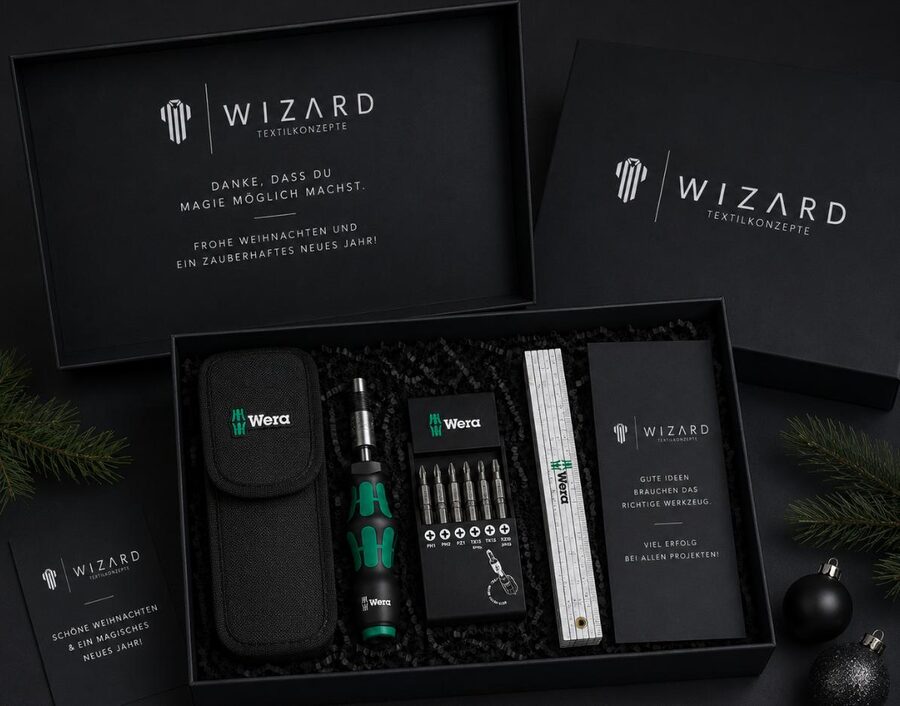 Werkzeug-Box mit Wera Bit-Handhalter, Bit-Set und Zollstock – Weihnachtsgeschenk mit Logoveredelung von Wizard