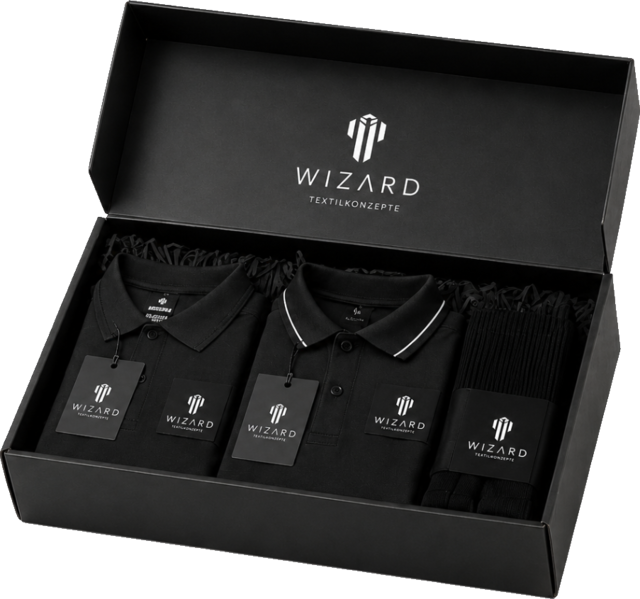 Schwarze Geschenkbox mit Polos und Wizard-Logo – Weihnachtsgeschenk von Wizard